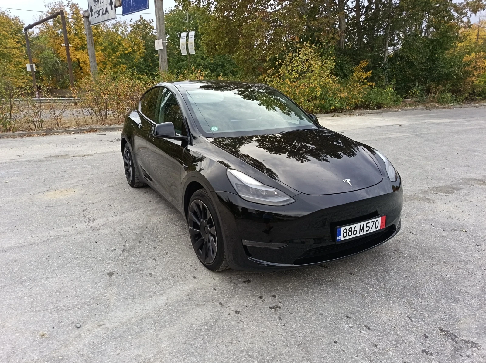 Tesla Model Y Long Range Dual Motor  46650 KM, снимка 6 - Автомобили и джипове - 56548816