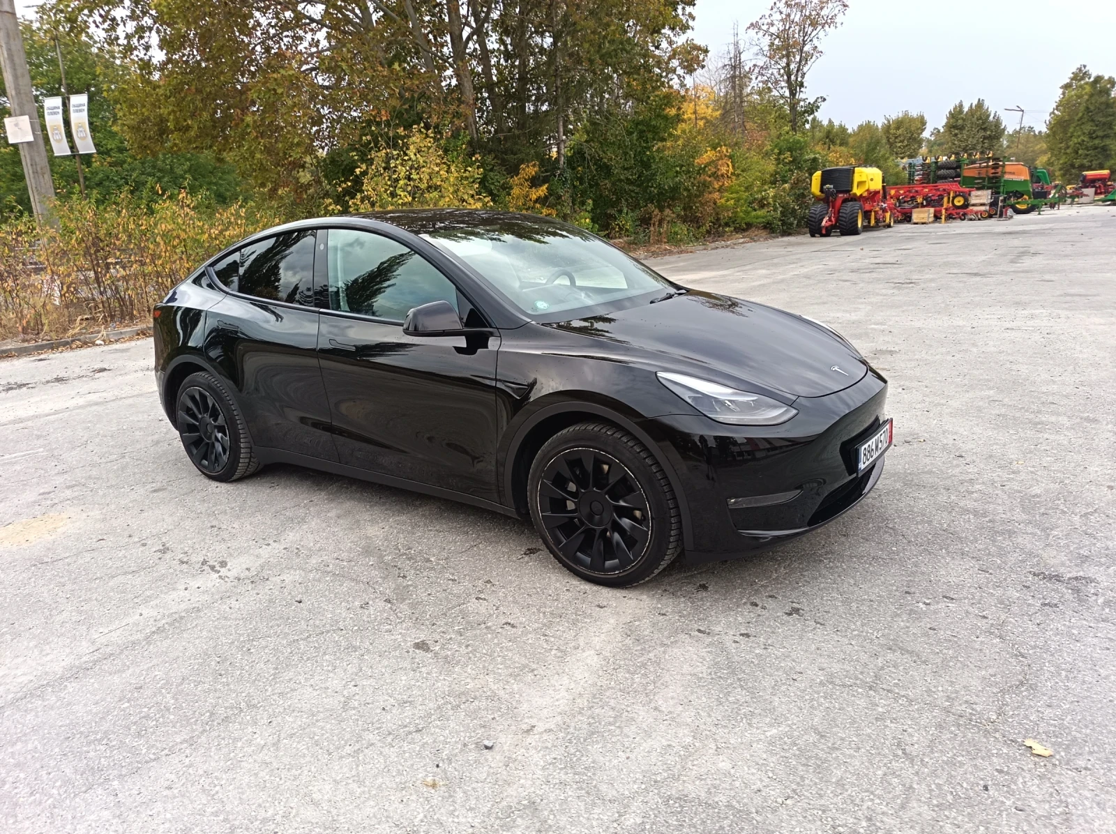 Tesla Model Y Long Range Dual Motor  46650 KM, снимка 3 - Автомобили и джипове - 56548816