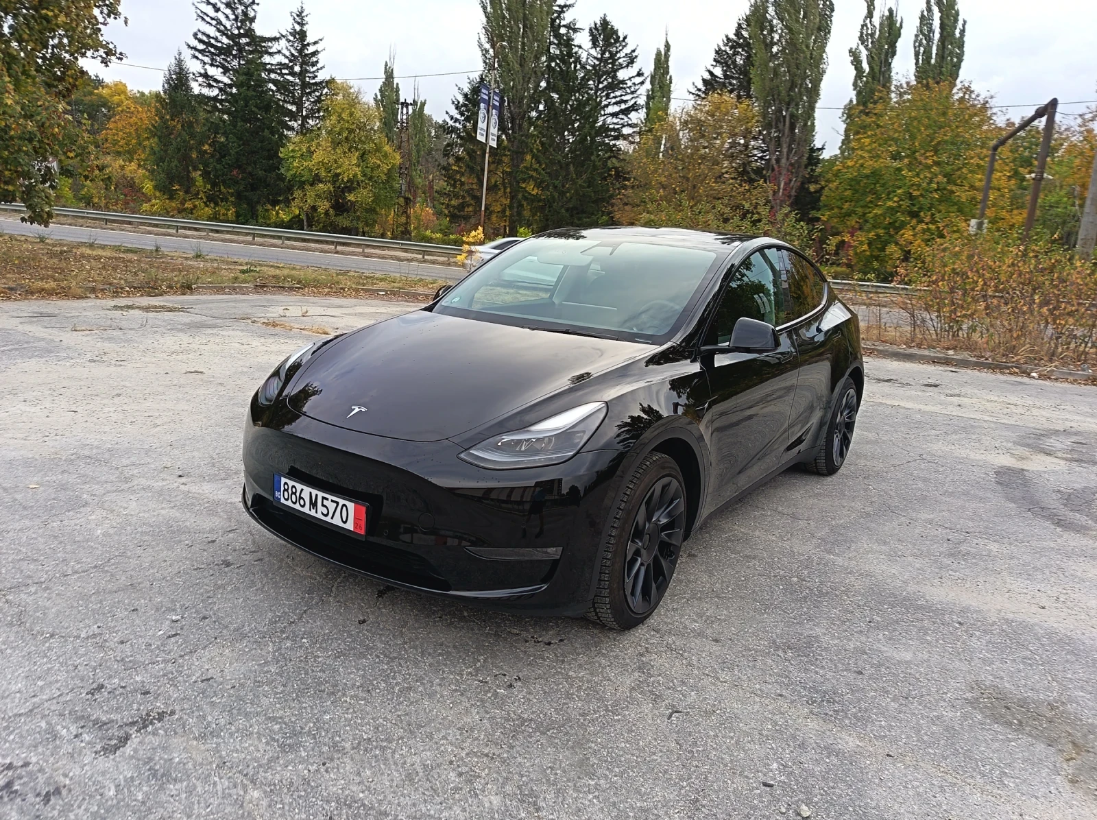Tesla Model Y Long Range Dual Motor  46650 KM, снимка 8 - Автомобили и джипове - 56548816