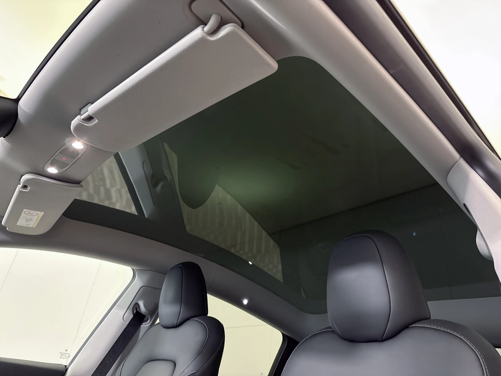 Tesla Model Y Long Range Dual Motor  46650 KM, снимка 9 - Автомобили и джипове - 55630602