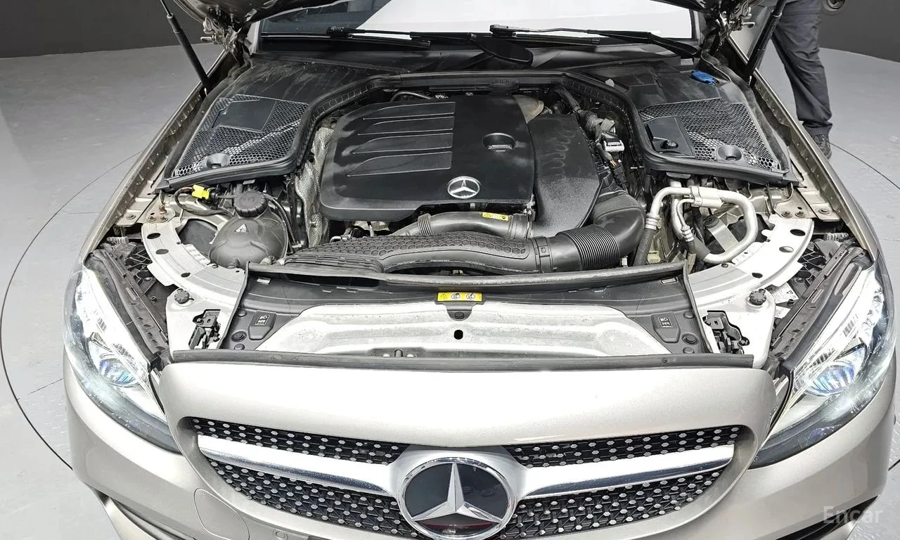 Mercedes-Benz C 200 * Coupe * КРАЙНА ЦЕНА ДО БЪЛГАРИЯ, снимка 6 - Автомобили и джипове - 55886554