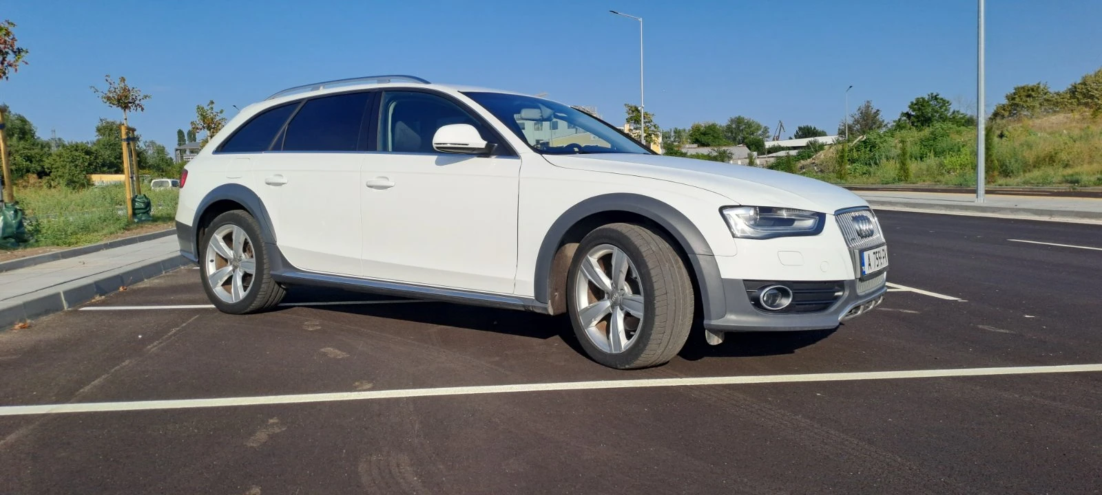 Audi A4 Allroad 2.0TDI, снимка 3 - Автомобили и джипове - 56416332