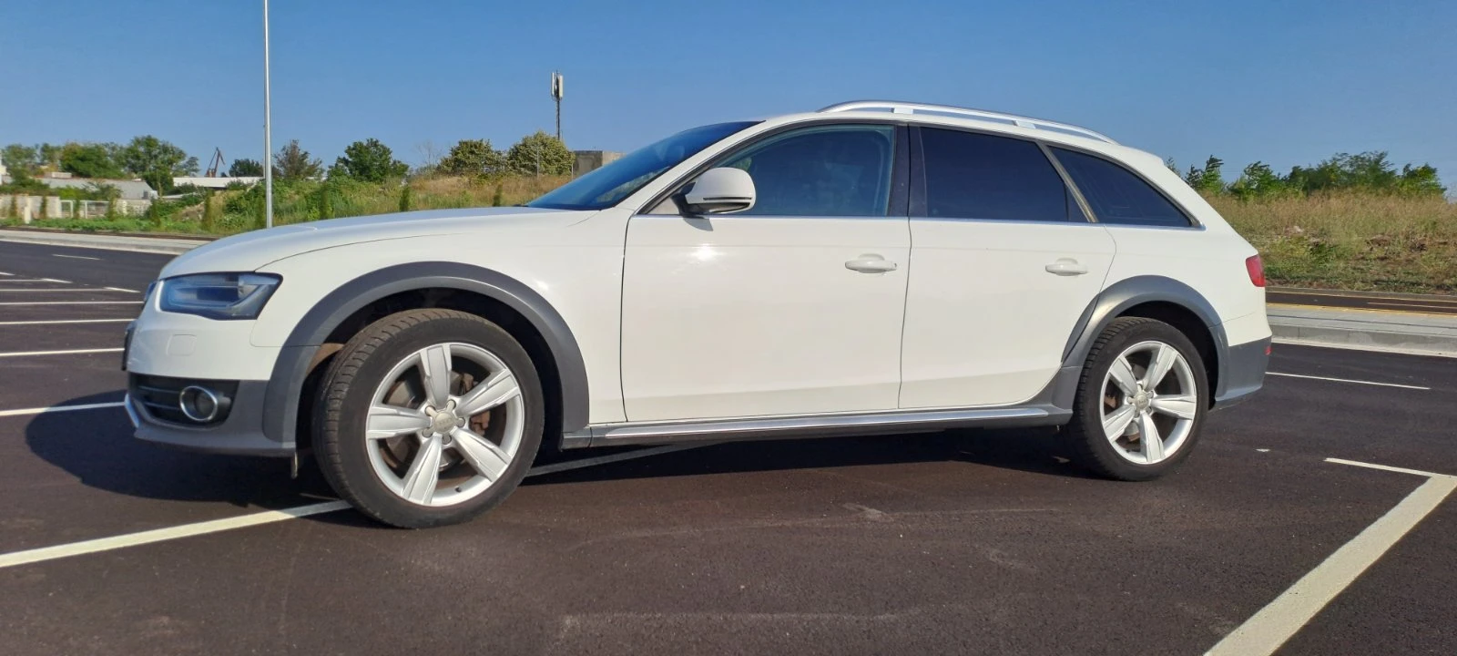 Audi A4 Allroad 2.0TDI, снимка 6 - Автомобили и джипове - 56416332