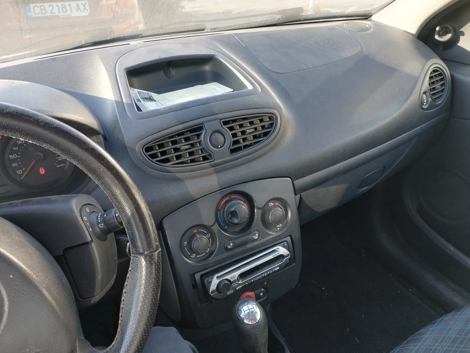 Renault Clio, снимка 5 - Автомобили и джипове - 56485867