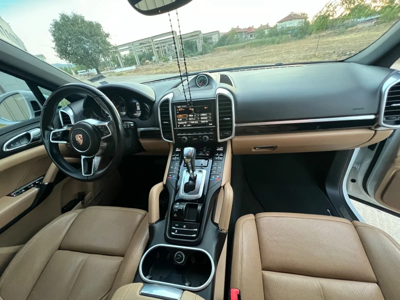 Porsche Cayenne PANO* CHRONO* KEYLESS* FULL, снимка 6 - Автомобили и джипове - 52384783