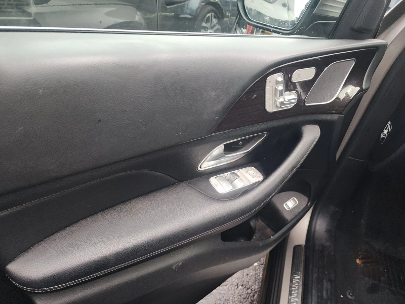 Mercedes-Benz GLE 350 TOP DEAL!, снимка 12 - Автомобили и джипове - 53110047