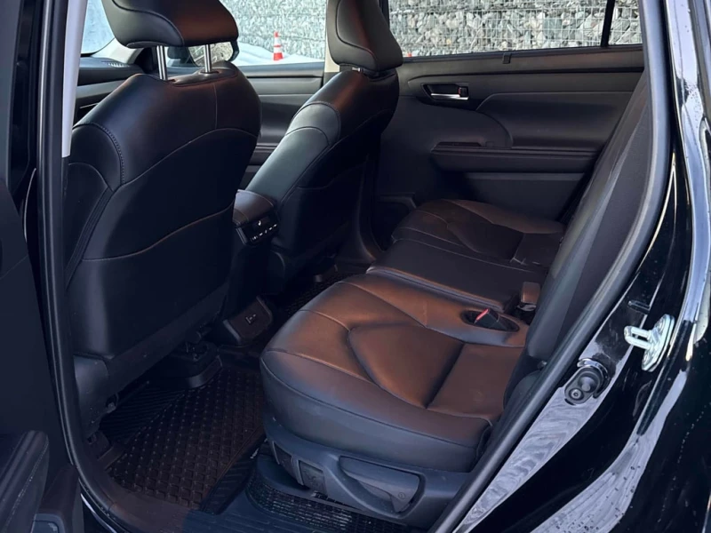 Toyota Highlander * Hybrid XLE * CARFAX * БЕЗ ПЪРВОНАЧАЛНА ВНОСКА, снимка 14 - Автомобили и джипове - 53154511