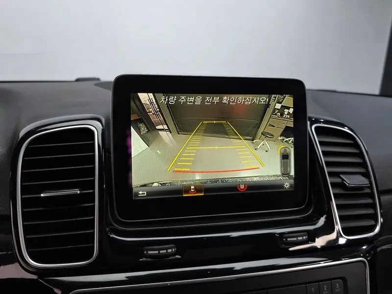 Mercedes-Benz GLE 350 350 D 4Matic, снимка 15 - Автомобили и джипове - 53826770