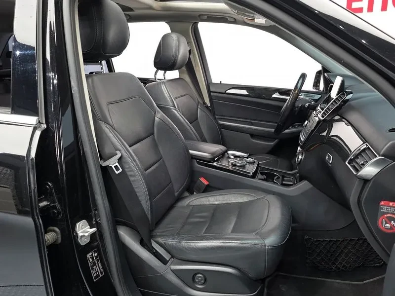 Mercedes-Benz GLE 350 350 D 4Matic, снимка 10 - Автомобили и джипове - 53826770