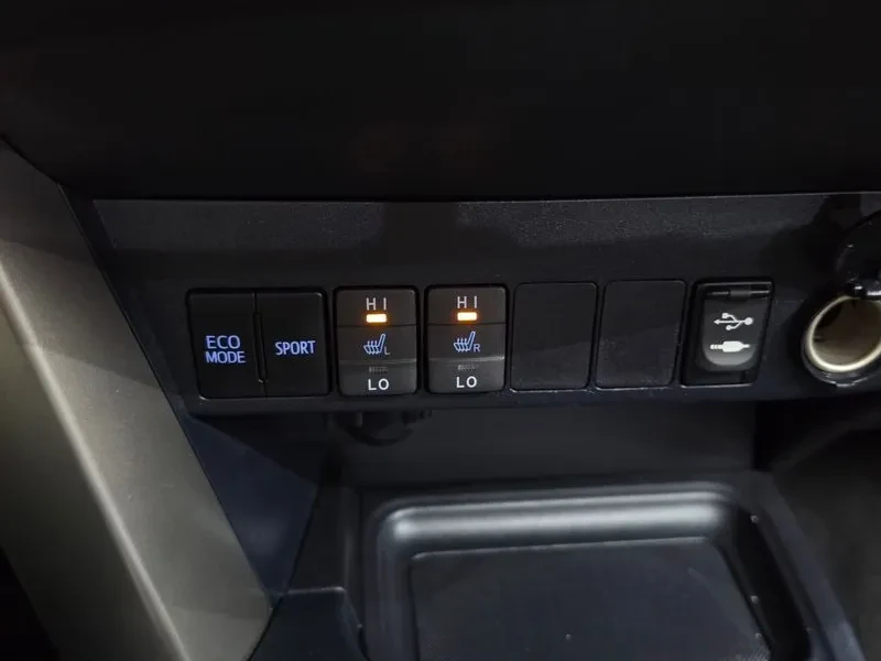 Toyota Rav4, снимка 16 - Автомобили и джипове - 55653081