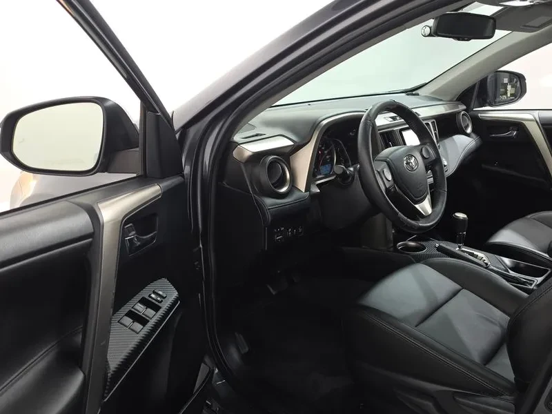 Toyota Rav4, снимка 10 - Автомобили и джипове - 55653081