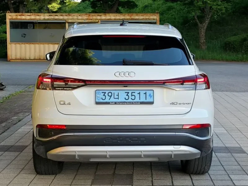 Audi Q4 E-Tron (F4) 40 Premium, снимка 5 - Автомобили и джипове - 56517175