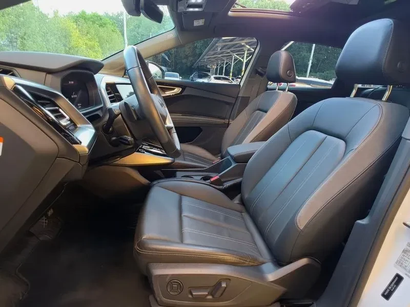 Audi Q4 E-Tron (F4) 40 Premium, снимка 10 - Автомобили и джипове - 56517175