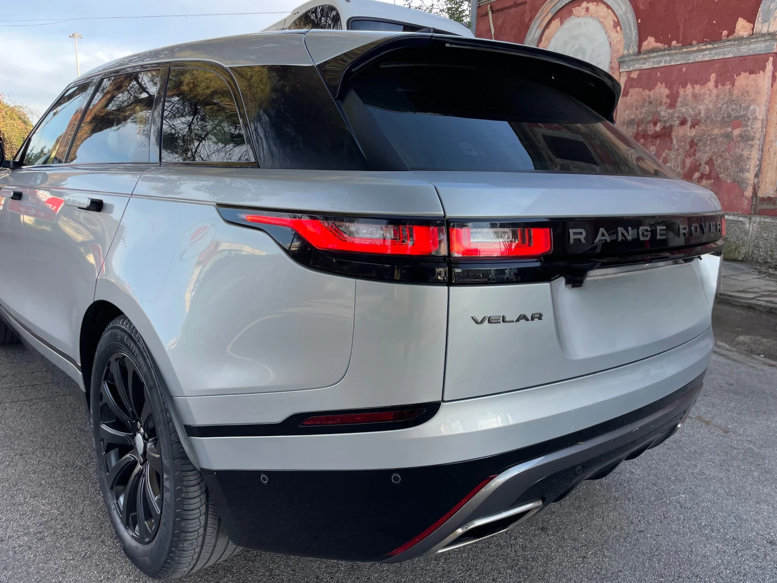 Land Rover Range Rover Velar R DINAMIC 3.0 дизел 300 коня - изображение 4