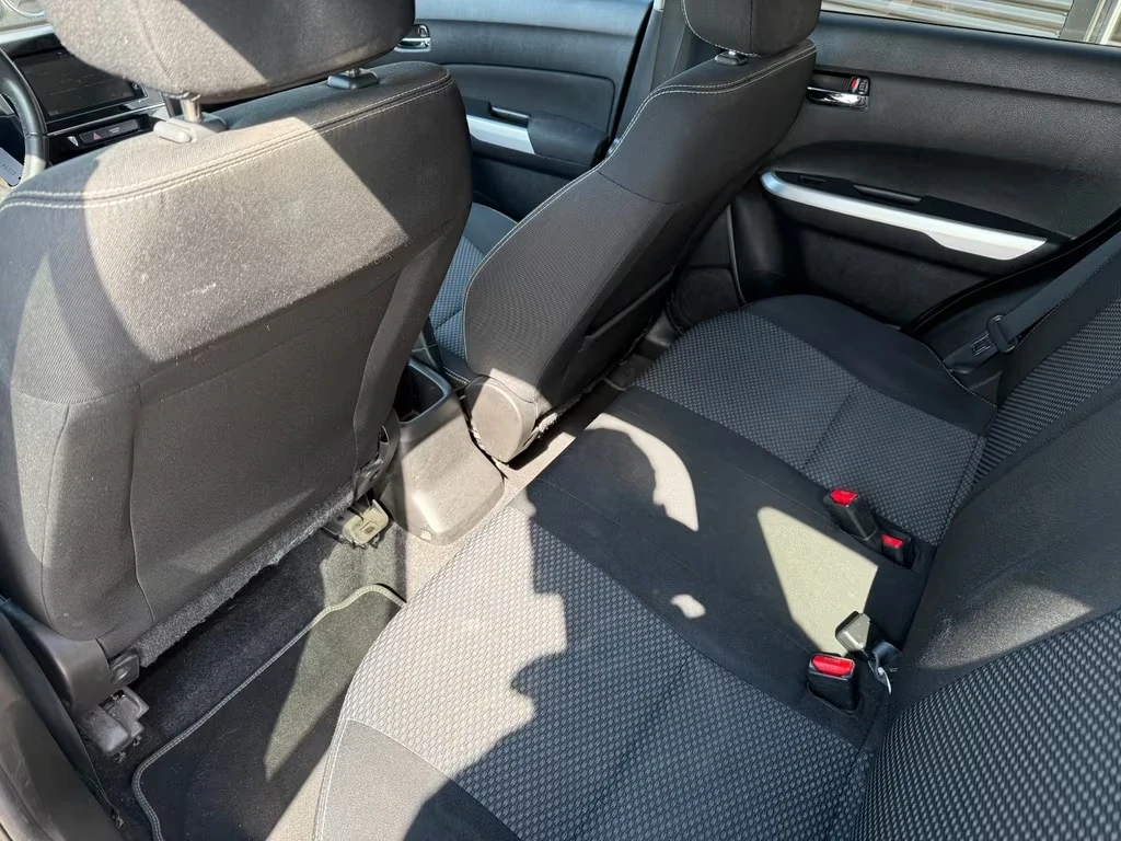 Suzuki Vitara 1.6 Comfort 2WD 120ps DK, снимка 9 - Автомобили и джипове - 54669832