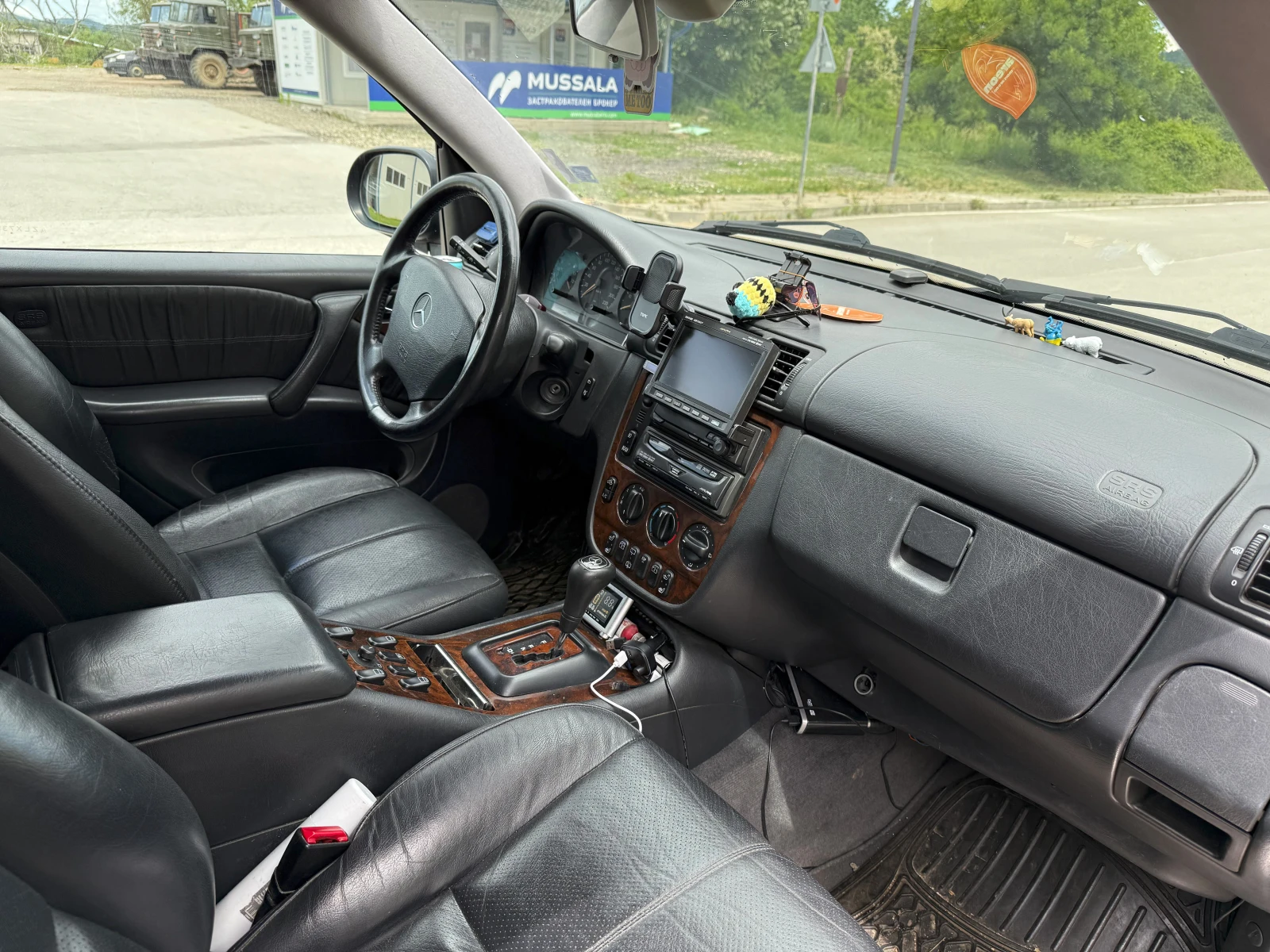 Mercedes-Benz ML 270, снимка 6 - Автомобили и джипове - 54758423
