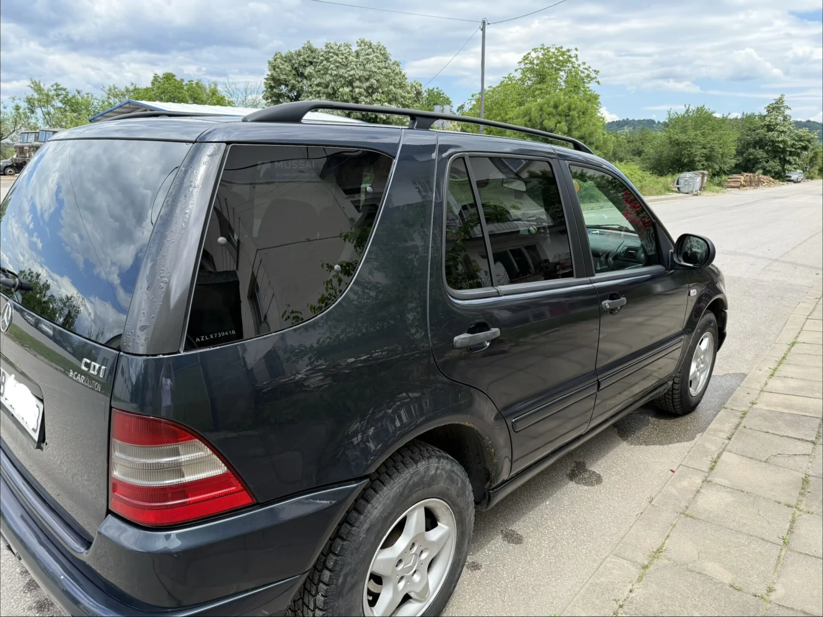 Mercedes-Benz ML 270, снимка 4 - Автомобили и джипове - 54758423