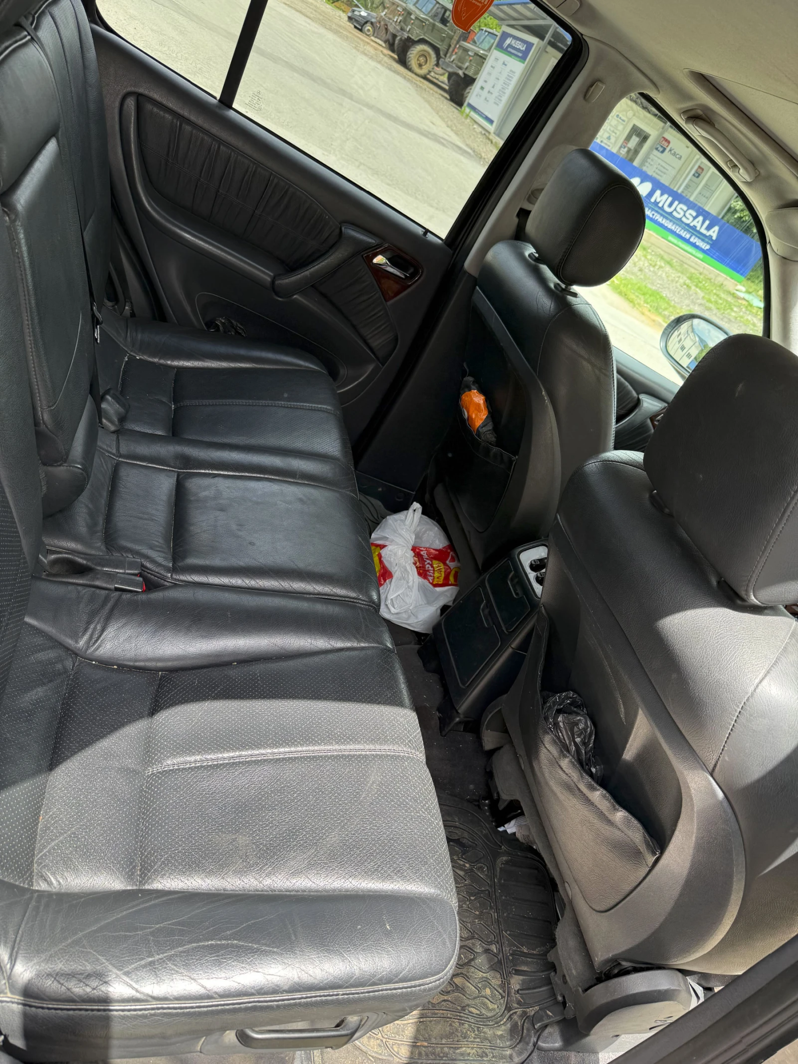Mercedes-Benz ML 270, снимка 9 - Автомобили и джипове - 54758423