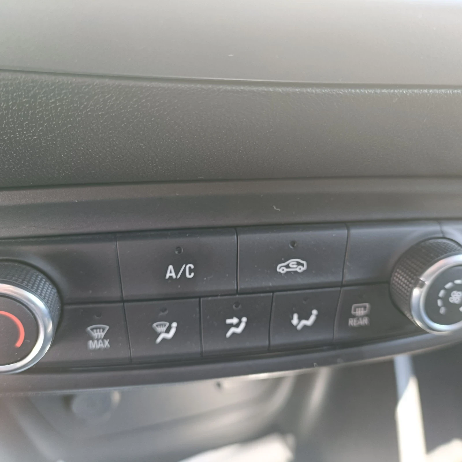 Opel Crossland X, снимка 9 - Автомобили и джипове - 55150705