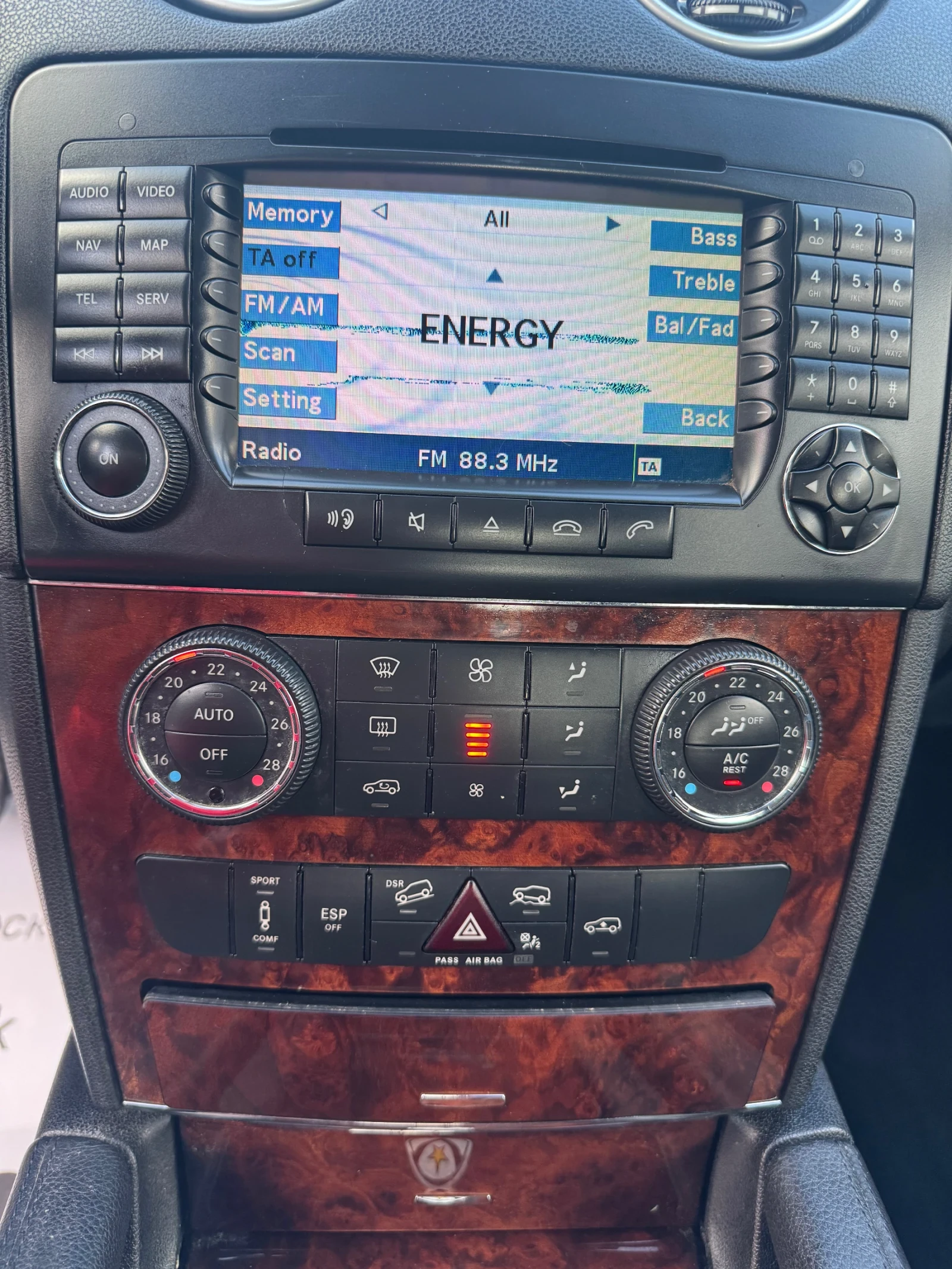 Mercedes-Benz ML 320 НАВИГАЦИЯ КОЖА, снимка 15 - Автомобили и джипове - 55942580