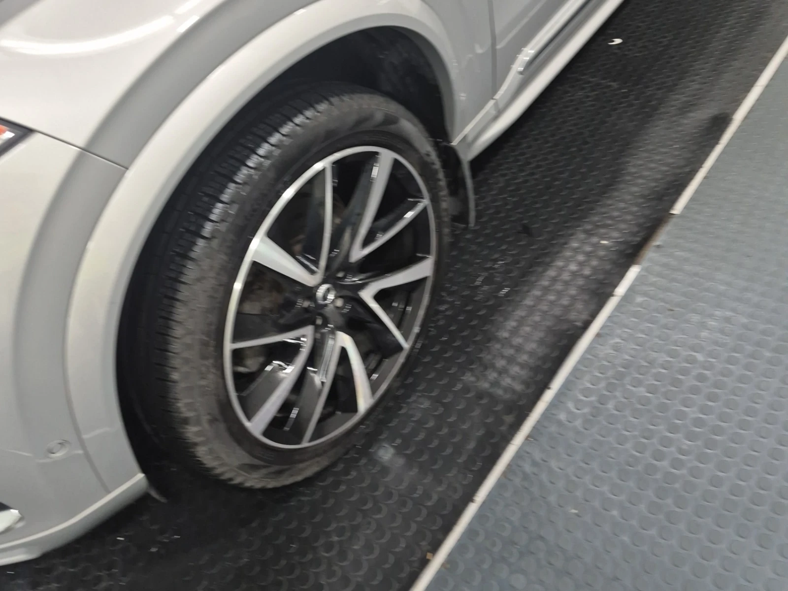 Volvo Xc90 * PLUS BRIGHT THEME * Един собственик * От Volvo *, снимка 15 - Автомобили и джипове - 55949076
