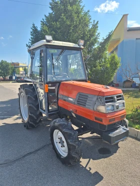 Трактор Kubota, снимка 1