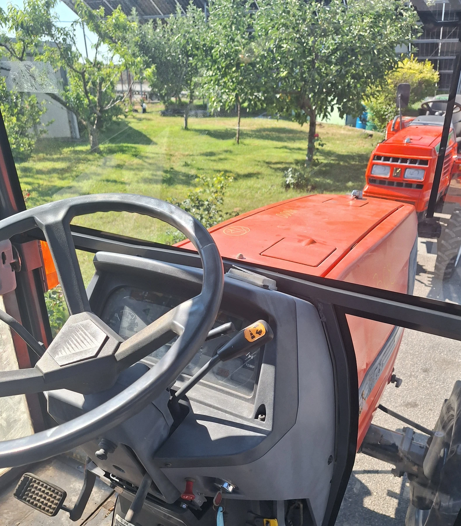 Трактор Kubota, снимка 7 - Селскостопанска техника - 55046701