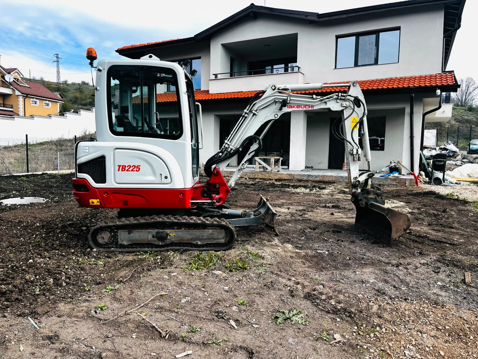 Багер Takeuchi TB225 - изображение 2