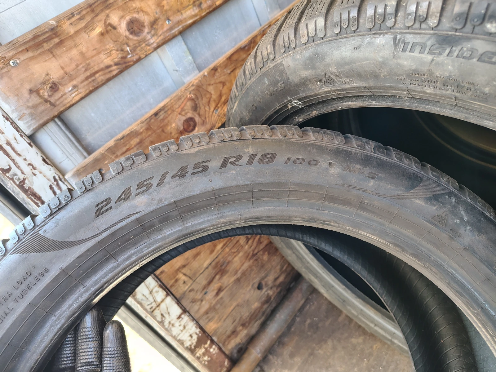 Гуми Зимни 245/45R18, снимка 7 - Гуми и джанти - 55841819