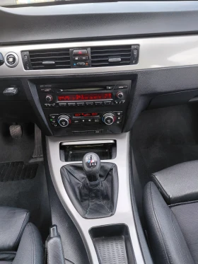 BMW 318 2.0D, снимка 15
