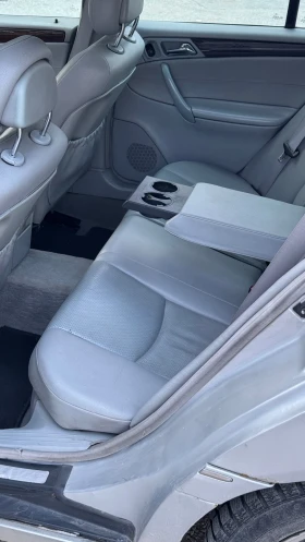 Mercedes-Benz C 220, снимка 12