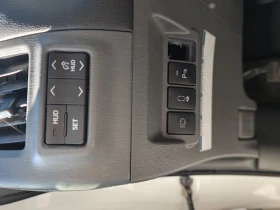 Toyota Prius 1.8 Hybrid 7 местен, снимка 7