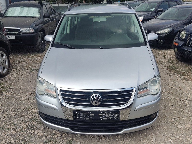 VW Touran 1.6i-102кс. 7-места, снимка 5 - Автомобили и джипове - 46797561