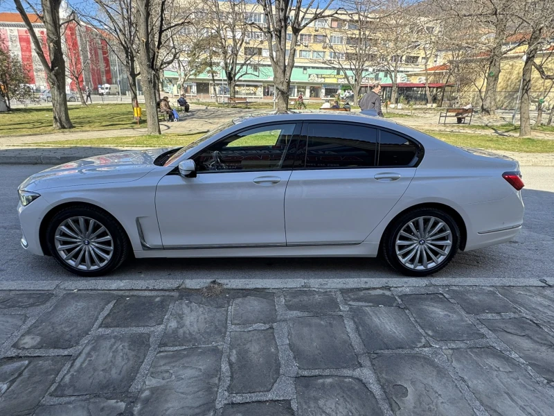 BMW 750 xDrive, снимка 2 - Автомобили и джипове - 49386364