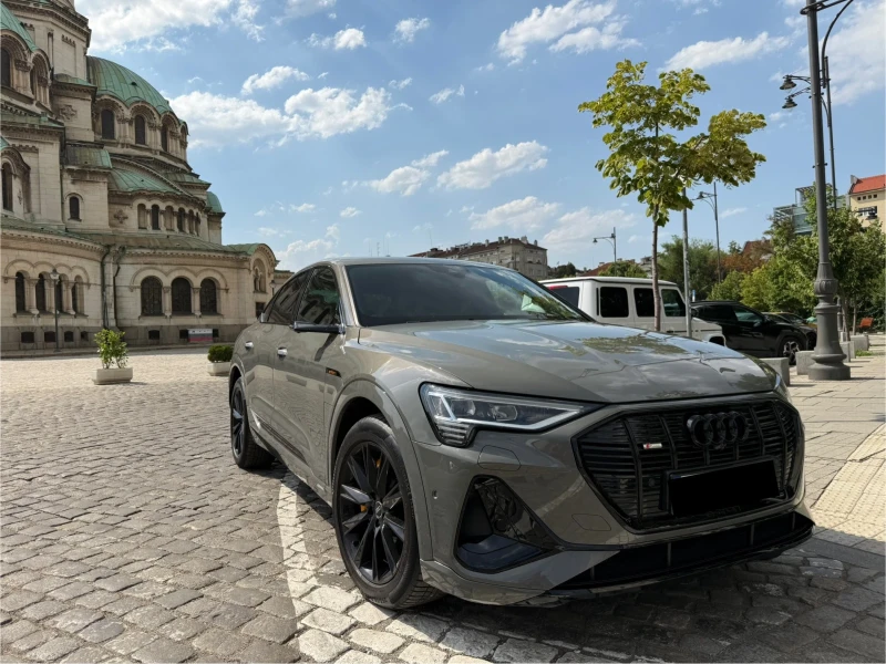 Audi E-Tron 55* S-Line* Sportback* Head-Up* 360, снимка 2 - Автомобили и джипове - 51125926