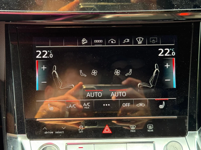 Audi E-Tron 55* S-Line* Sportback* Head-Up* 360, снимка 16 - Автомобили и джипове - 51125926