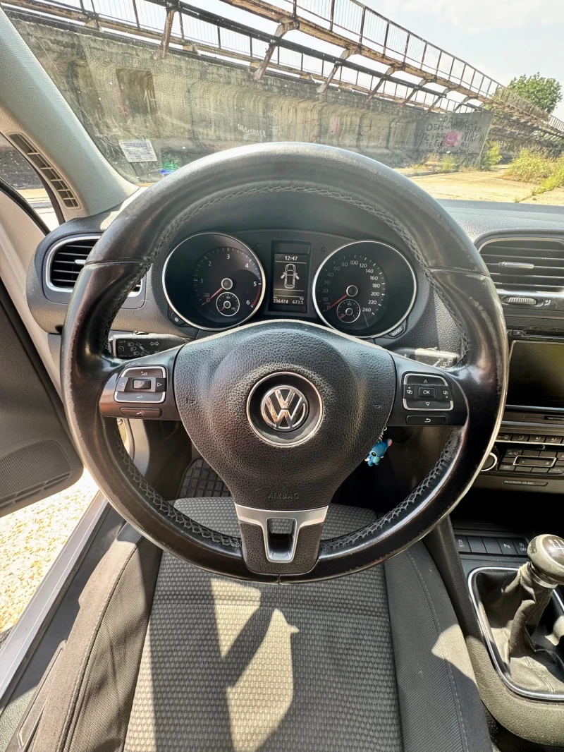 VW Golf 6 1.6, снимка 10 - Автомобили и джипове - 52908549