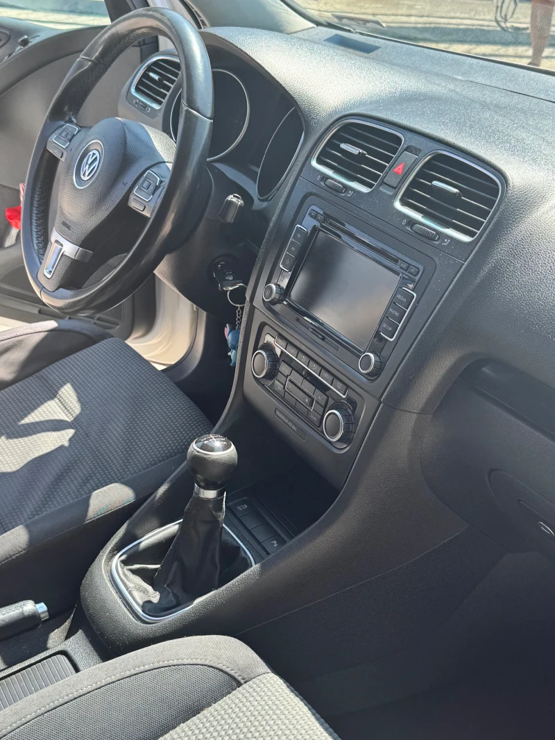 VW Golf 6 1.6, снимка 14 - Автомобили и джипове - 52908549