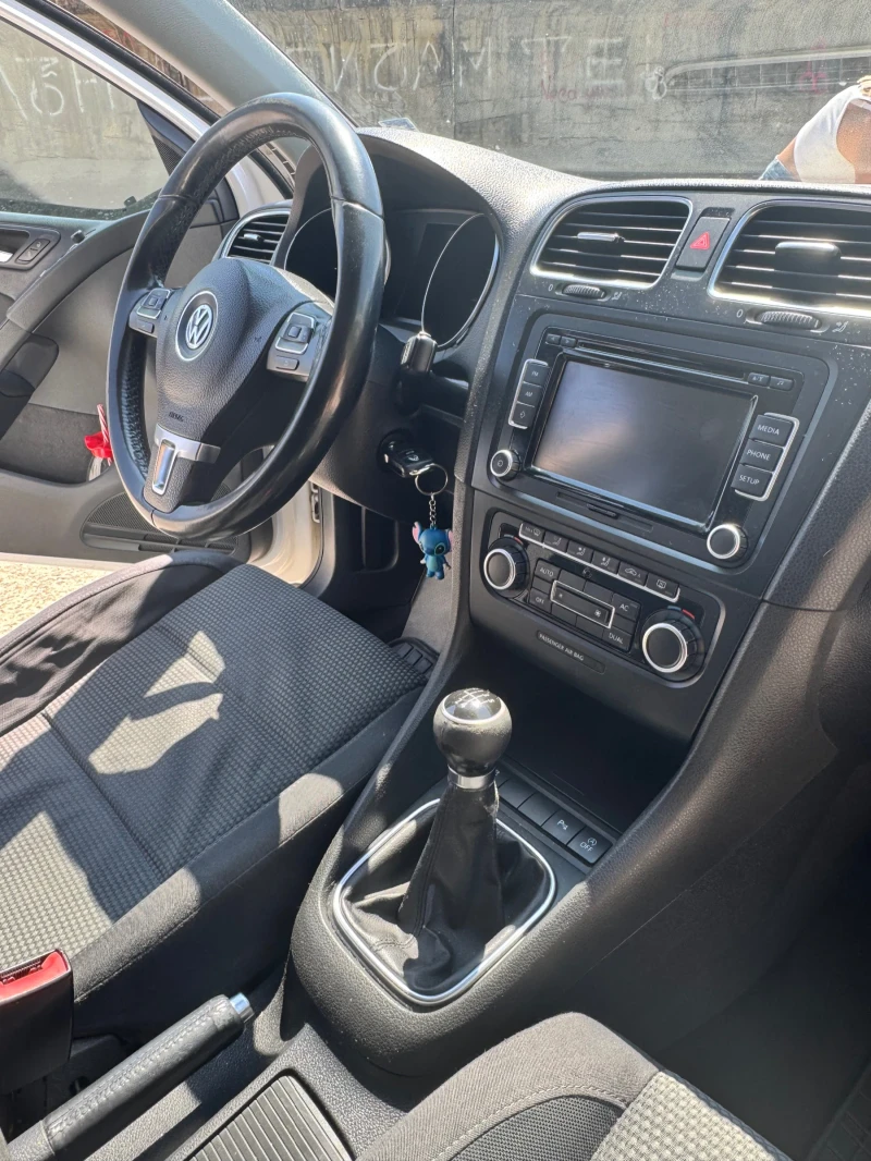 VW Golf 6 1.6, снимка 12 - Автомобили и джипове - 52908549