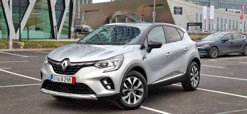 Renault Captur   Automat 60000km Нова Кола!!Swiss  Edition, снимка 3 - Автомобили и джипове - 53098362
