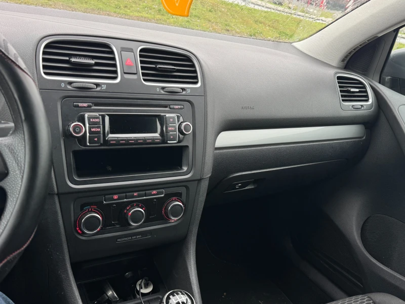 VW Golf  VI , 1.2TSI ГАЗ БЕНЗИН , 2012Г. 6 СК. EURO 5B , снимка 13 - Автомобили и джипове - 53107150