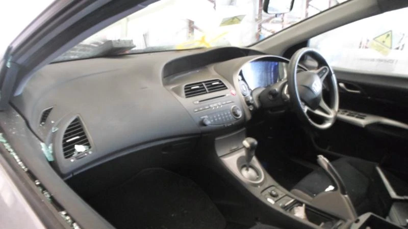 Honda Civic 1.4/1.8ЧАСТИ, снимка 6 - Автомобили и джипове - 9066928