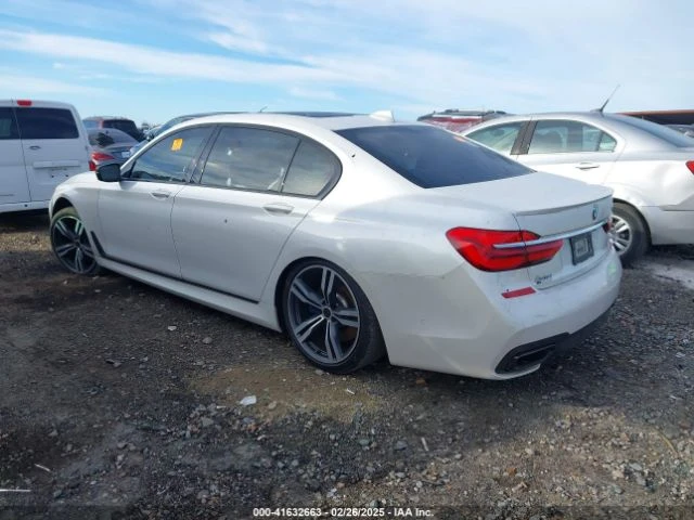 BMW 750 M* SPORT* BOWER* WILKINS* ДИСТРОНИК* ОБДУХВАНЕ* КА - изображение 4