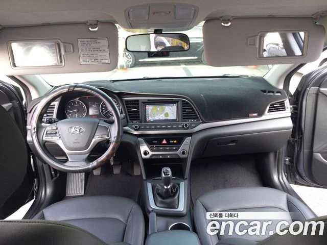 Hyundai Elantra, снимка 10 - Автомобили и джипове - 56082420