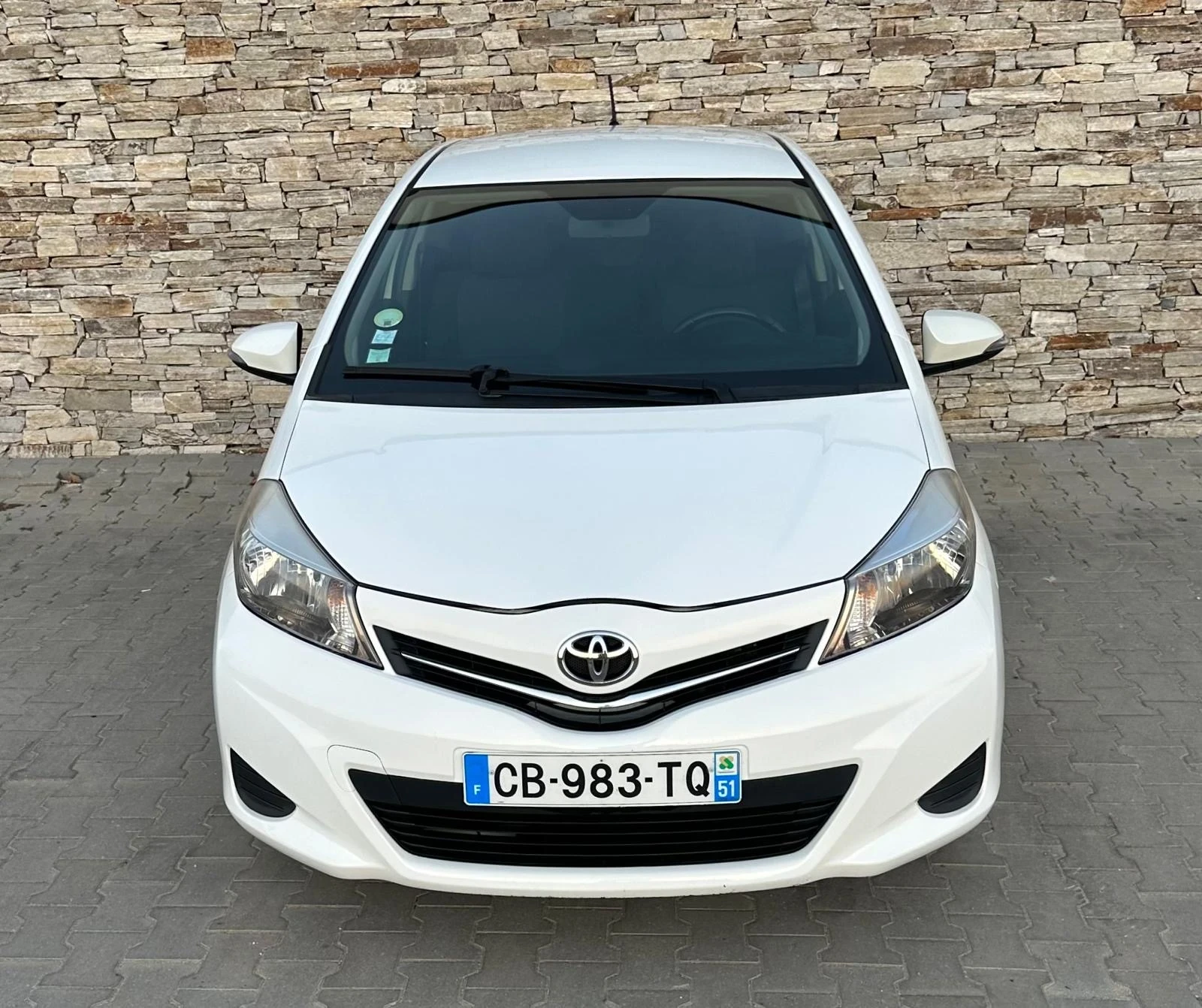 Toyota Yaris  - изображение 7