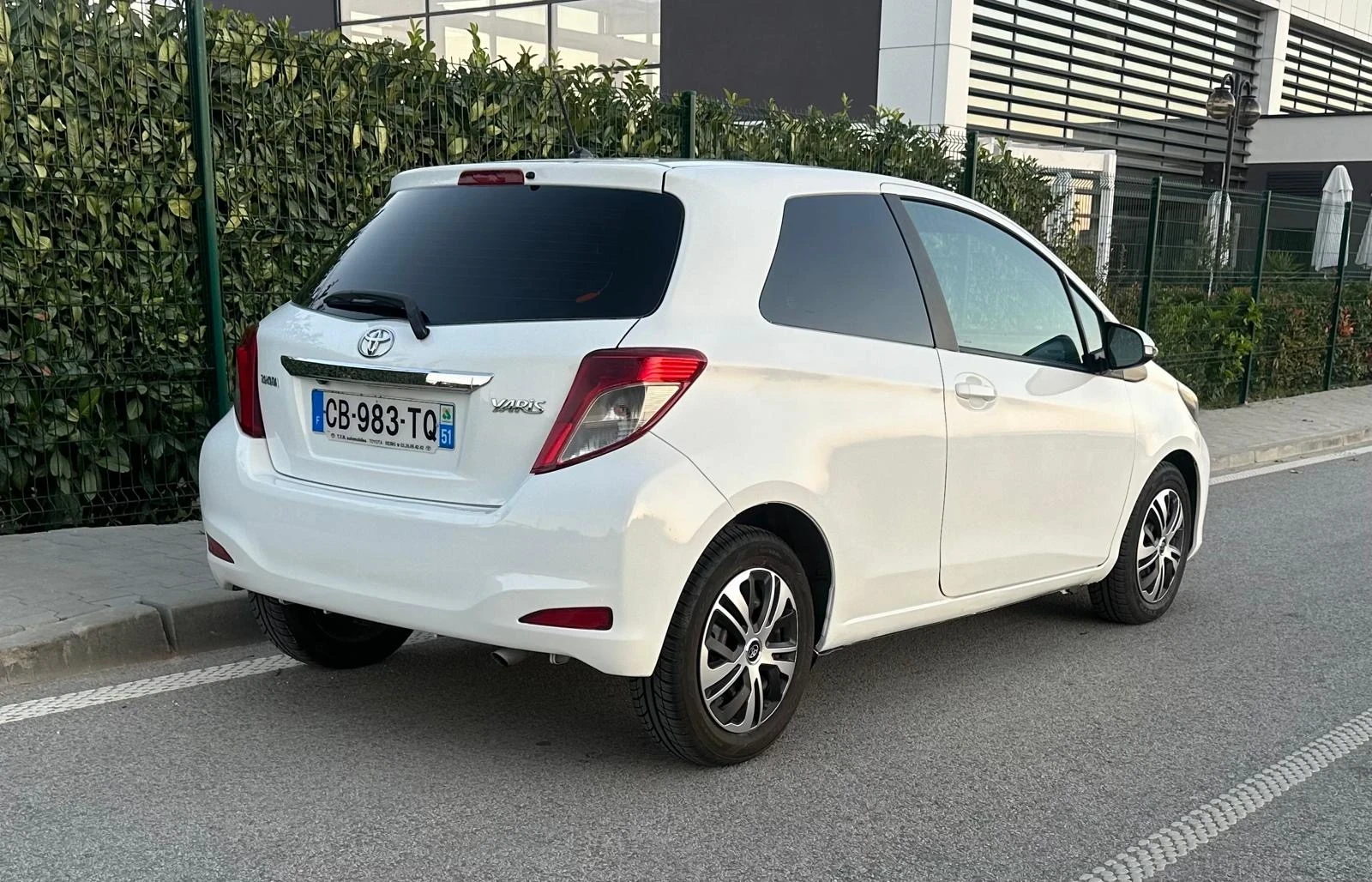 Toyota Yaris  - изображение 3