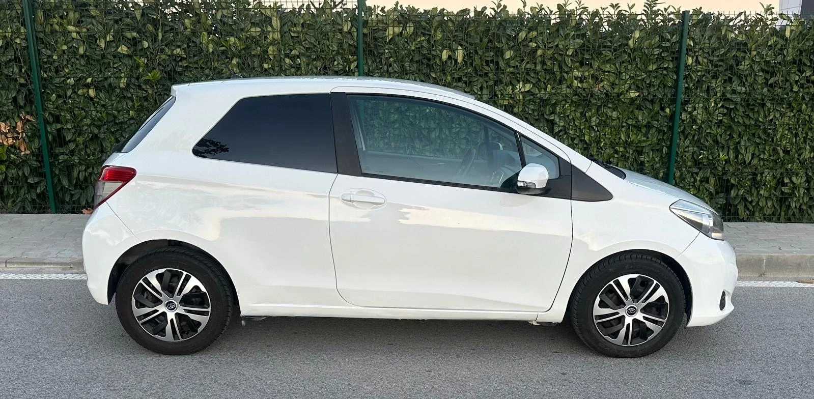 Toyota Yaris  - изображение 6