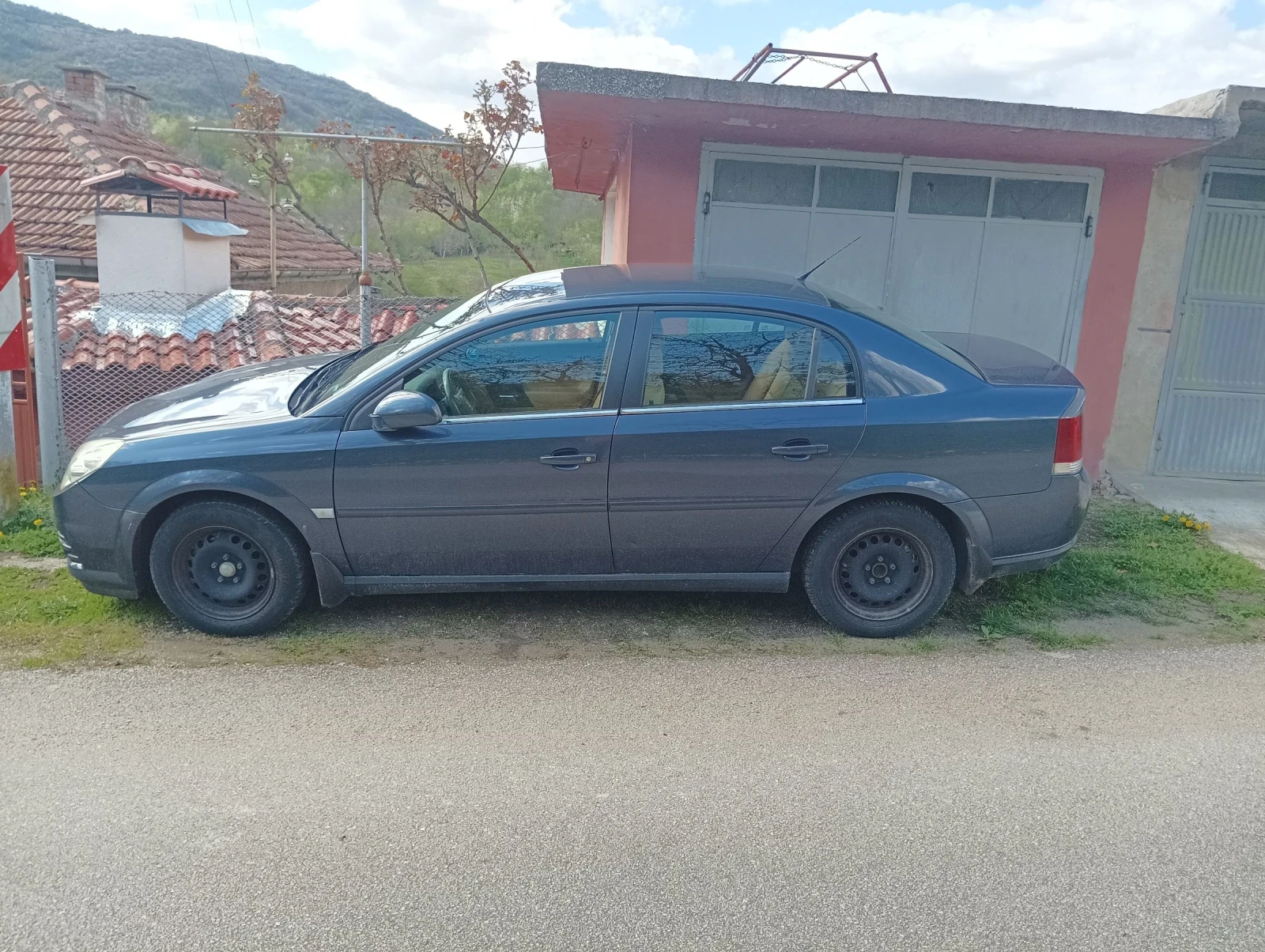 Opel Vectra 1 9 120 к. с. 8V - изображение 2
