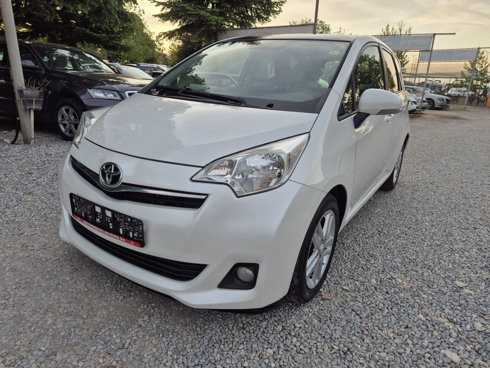 Toyota Verso S 1, 4D4D-NAVI-PANORAMA - изображение 2