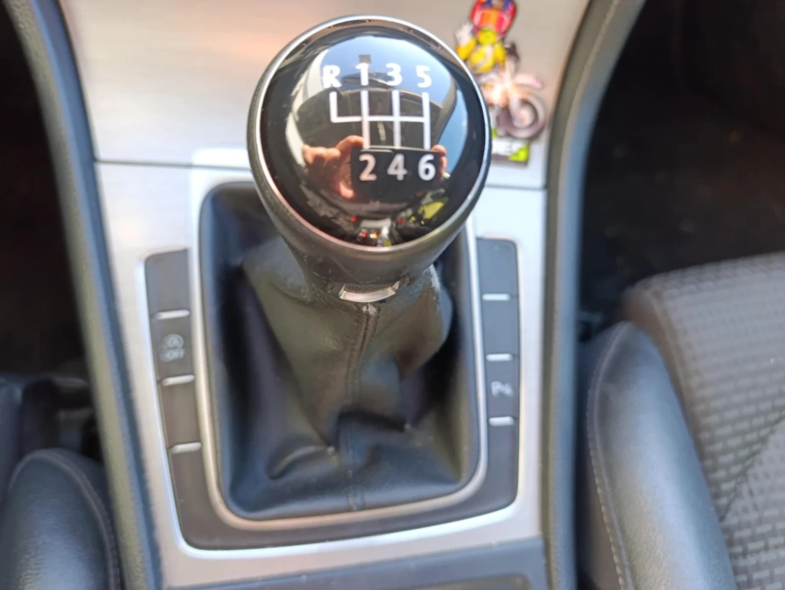 VW Golf High Line 2.0 D - изображение 8